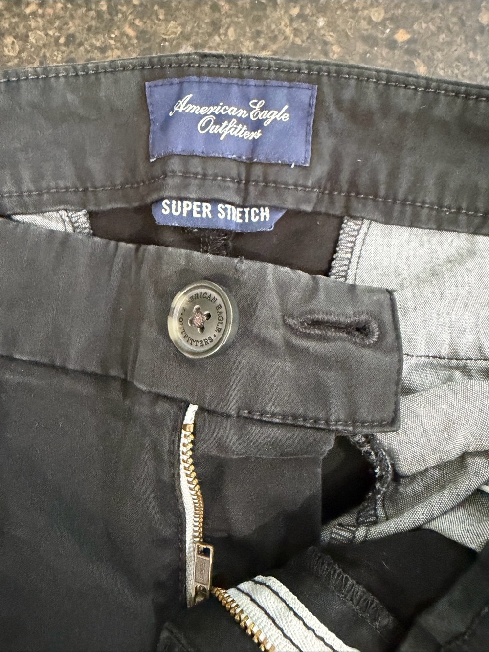 American Eagle Outfitters Black Low-Rise Women's 4 Denim Chino Bermuda Shorts - Picture 3 of 10